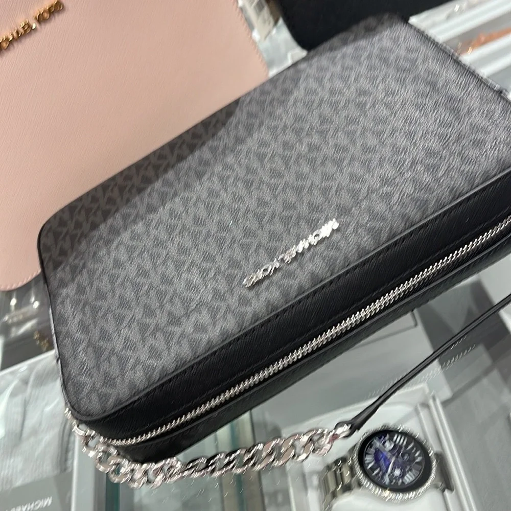 Michael Kors Jet Set Item Large East West Zip Crossbody Black Signature 
Color - Picture 7 of 16